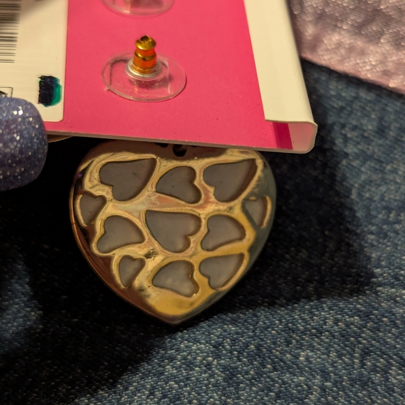 Betsey Johnson Pink Heart XO Earrings - Picture 4 of 5
